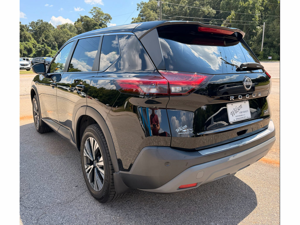 Used 2023 Nissan Rogue SV FWD image 4