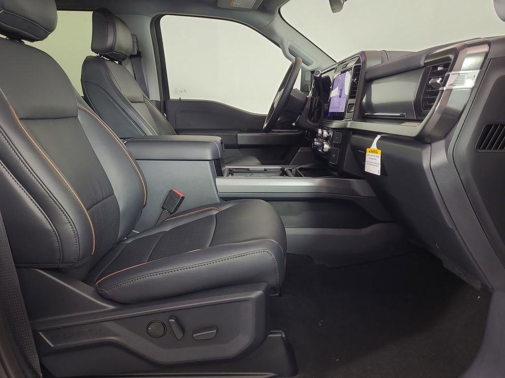 New 2026 Ford F350 Lariat w/ Black Appearance Package image 22