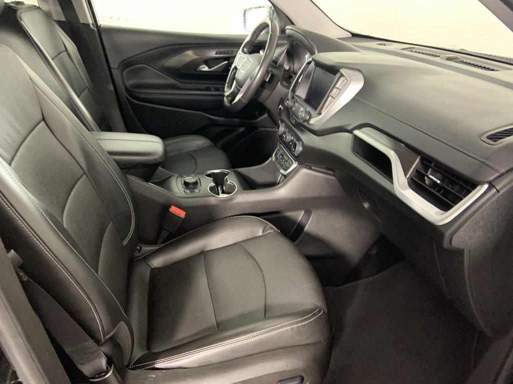 Used 2022 GMC Terrain SLT image 16