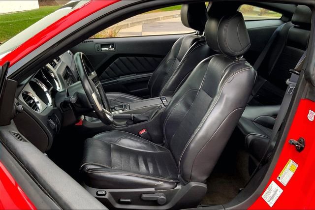 Used 2014 Ford Mustang Premium w/ Comfort Package image 24