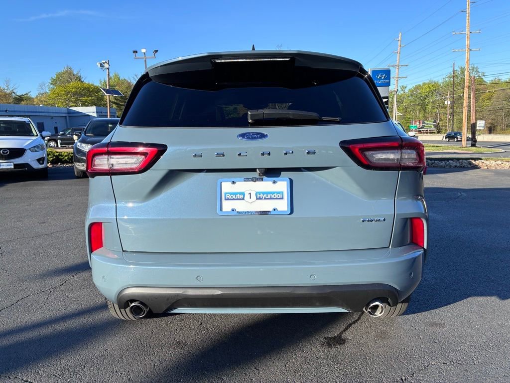 Used 2023 Ford Escape ST-Line w/ Tech Pack #1 AWD/4WD image 6