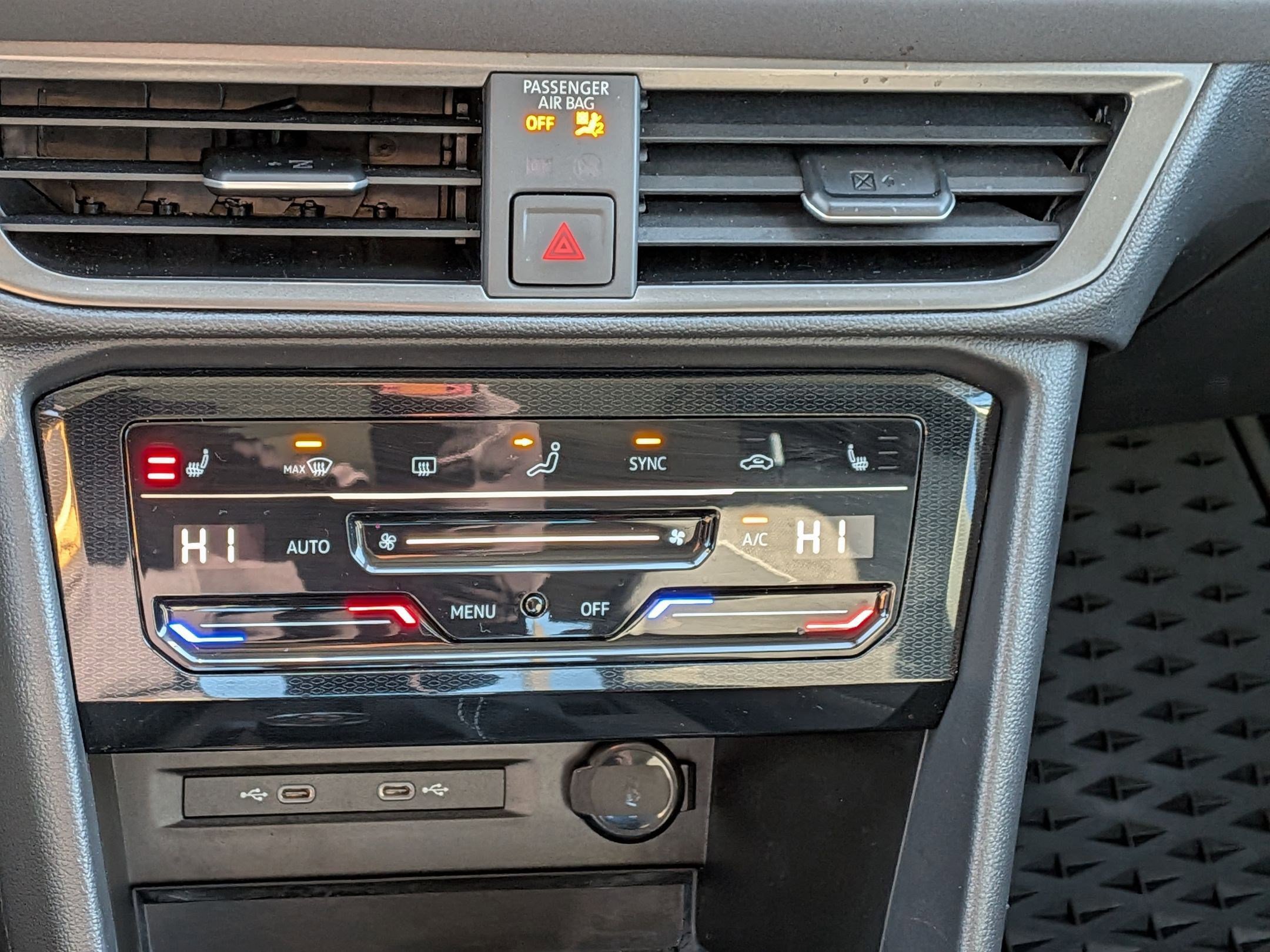 Used 2025 Volkswagen Taos SE image 24