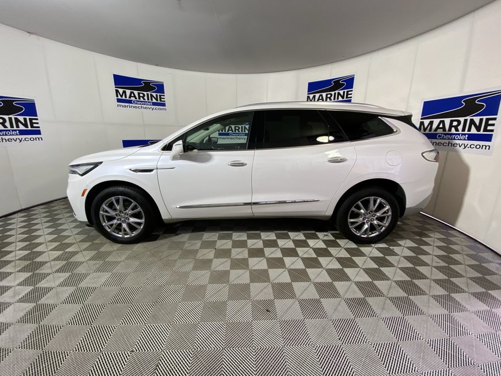 Used 2024 Buick Enclave Essence w/ Experience Buick Package FWD image 10