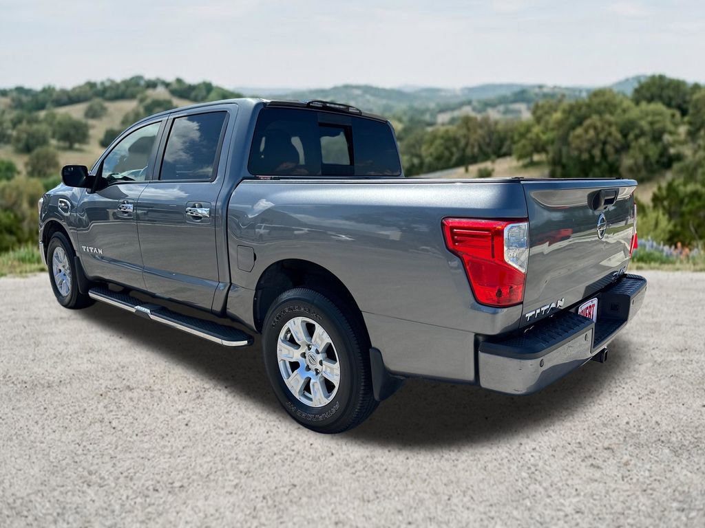 Used 2017 Nissan Titan SV AWD/4WD image 8
