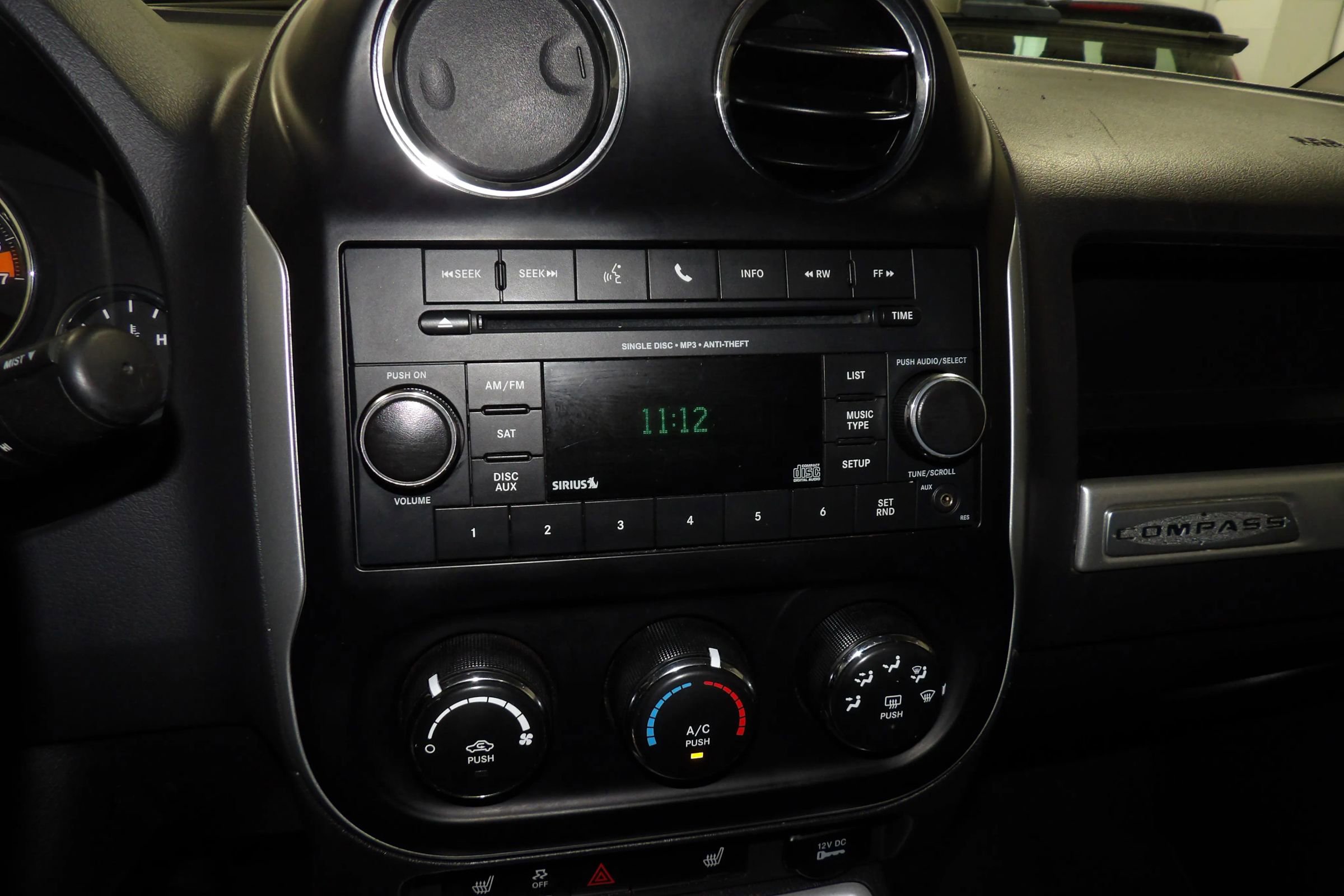Used 2016 Jeep Compass High Altitude AWD/4WD image 13
