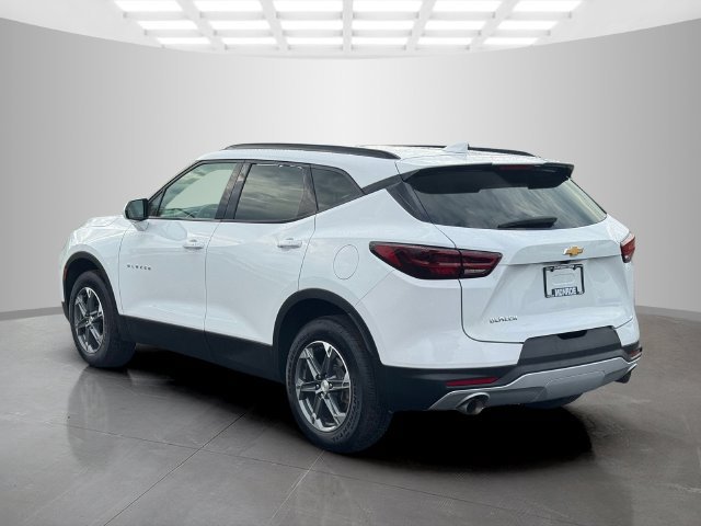 Used 2024 Chevrolet Blazer LT w/ Convenience Package FWD image 5