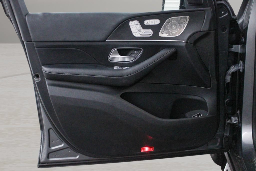 Used 2023 Mercedes-Benz GLS 450 4MATIC image 16