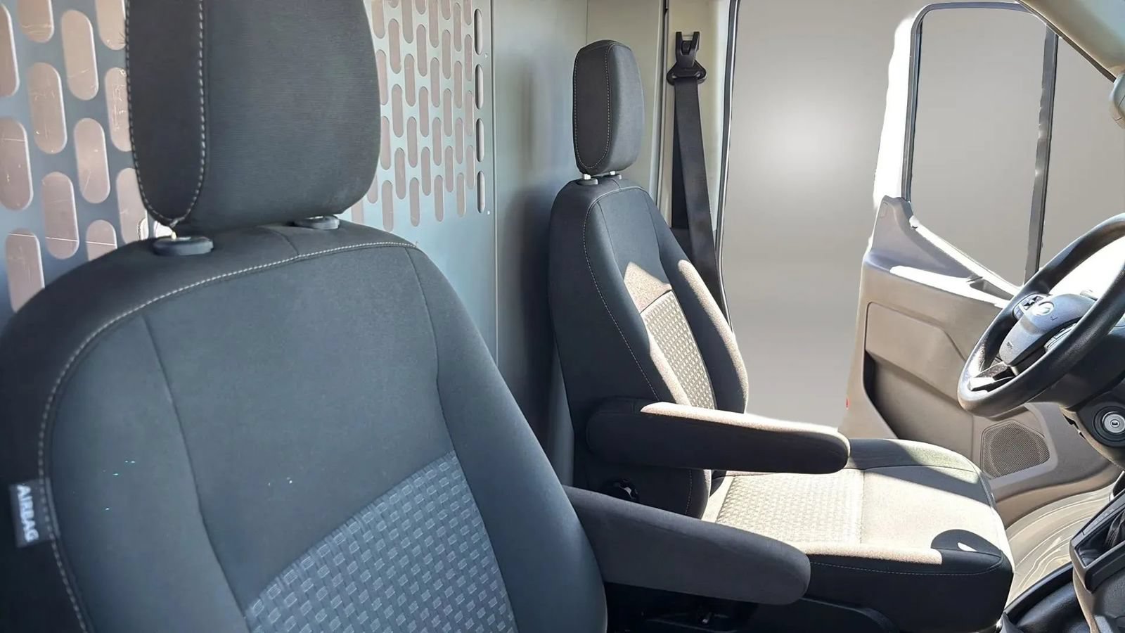 Used 2020 Ford Transit 250 Medium Roof RWD image 49