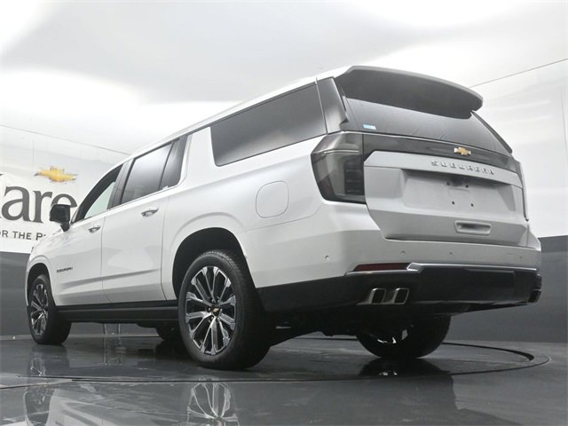 New 2025 Chevrolet Suburban High Country image 5