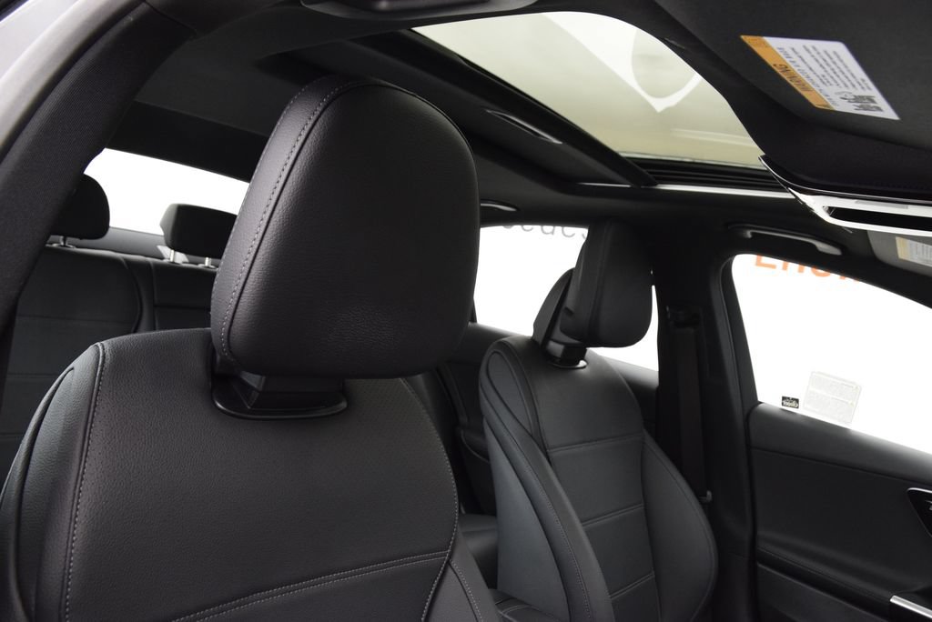 Certified 2026 Mercedes-Benz C 300 4MATIC Sedan image 17