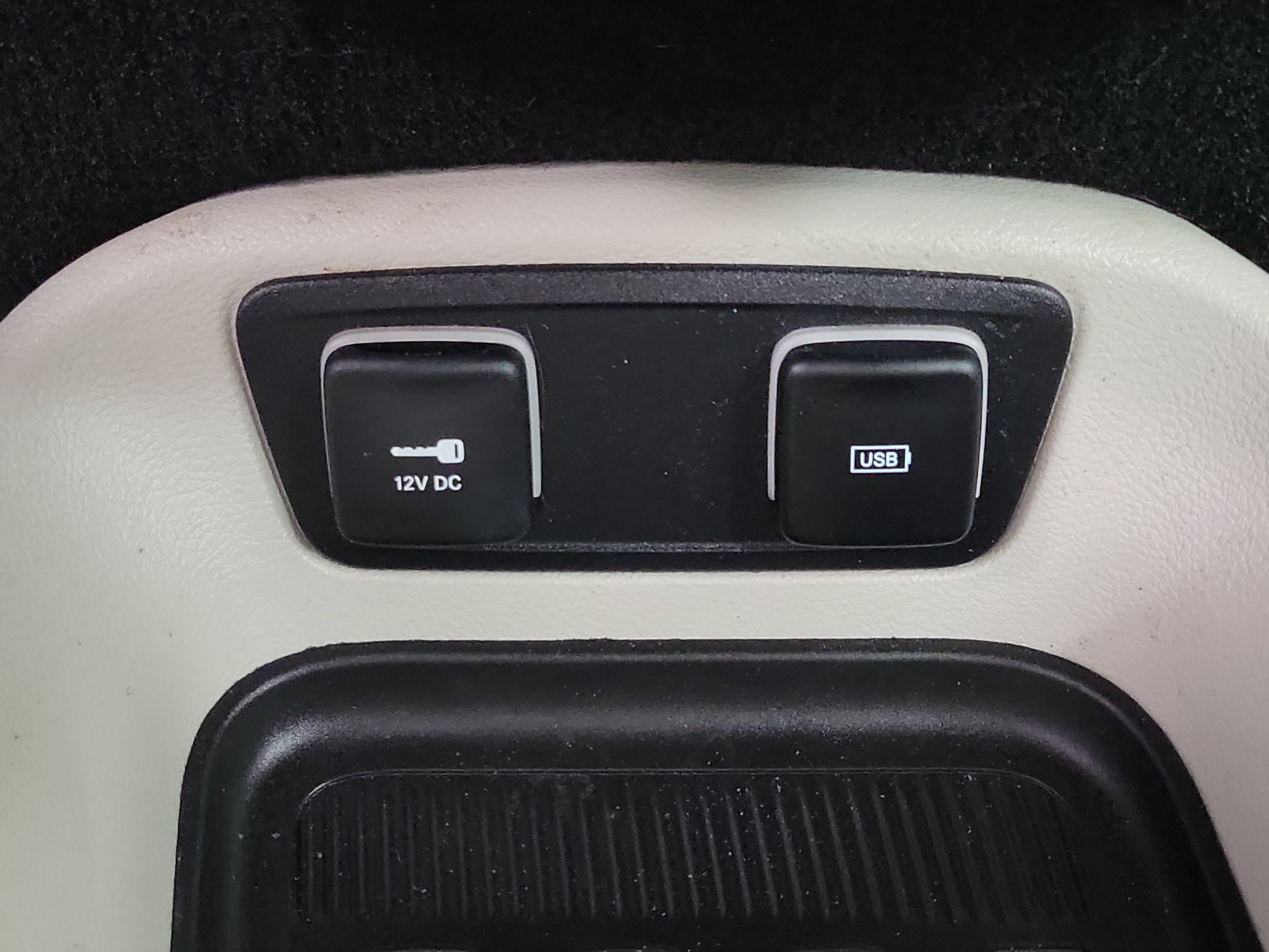 Used 2017 Chrysler Pacifica Touring-L Plus w/ Tire & Wheel Group FWD image 36