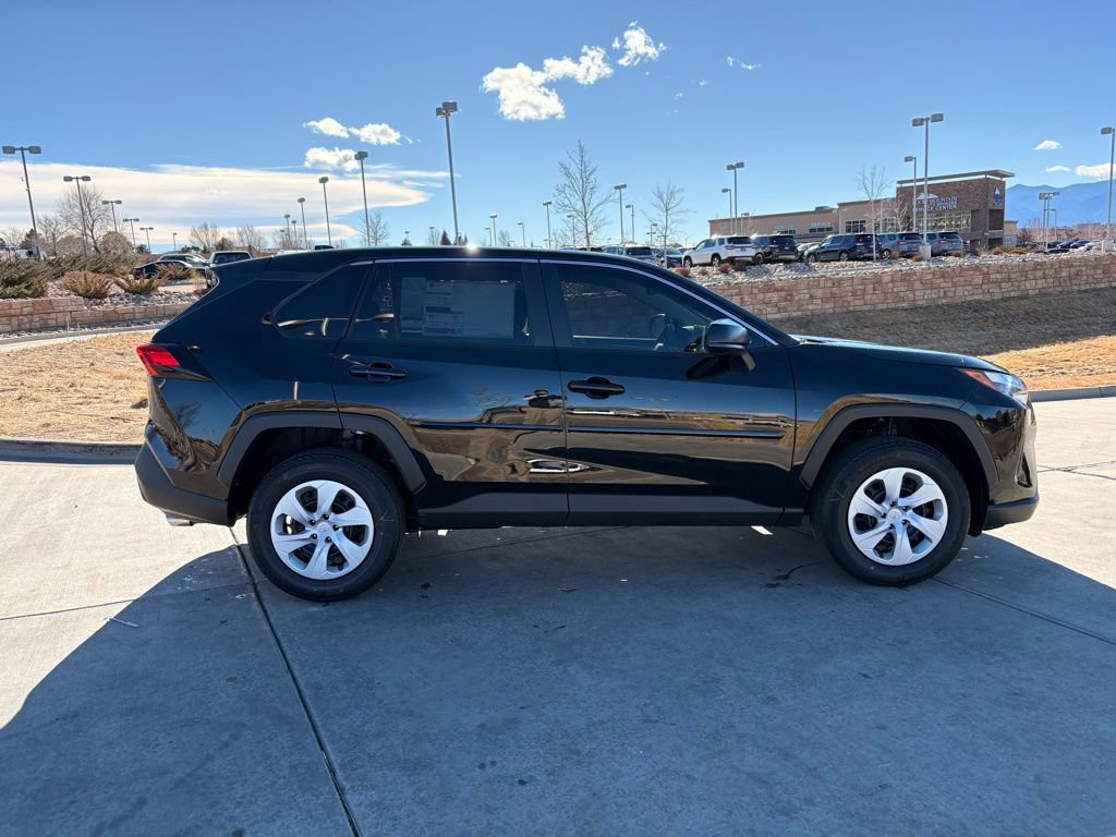 Used 2025 Toyota RAV4 LE image 8