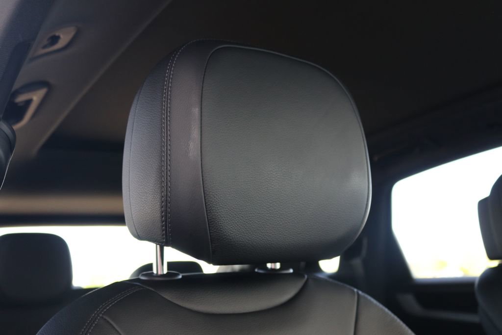 Used 2024 Porsche Cayenne image 37