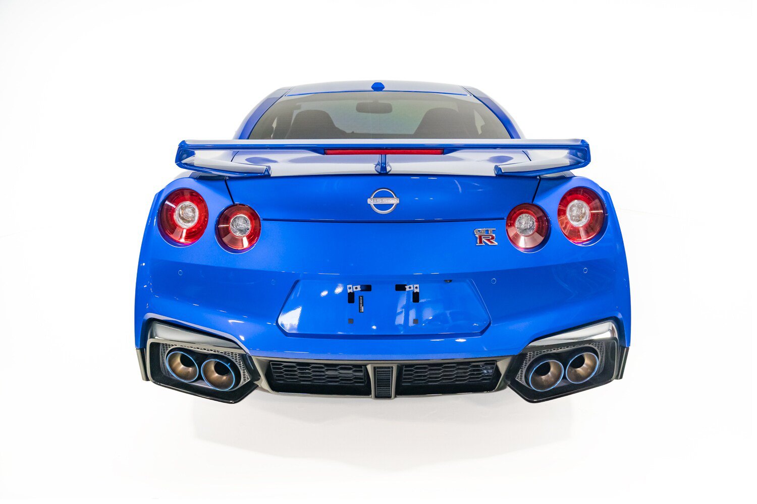 Used 2024 Nissan GT-R w/ Floor Mat Package AWD/4WD image 8