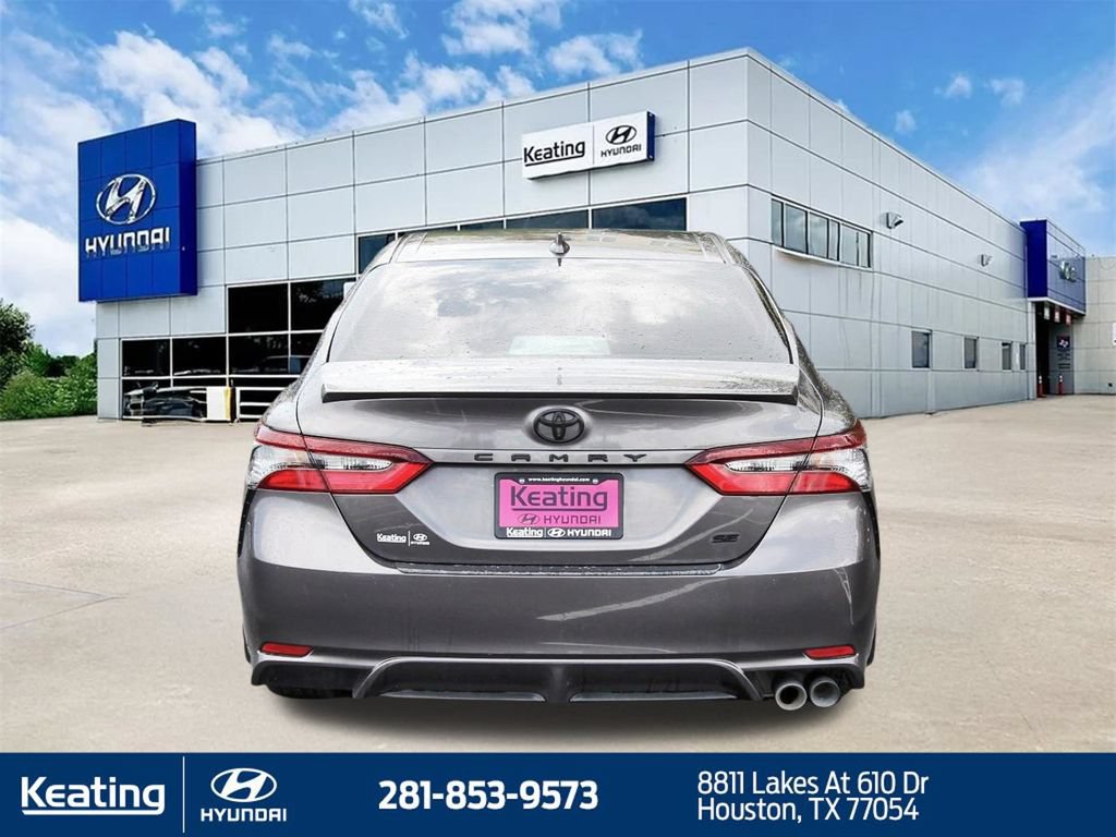 Used 2024 Toyota Camry SE FWD image 6