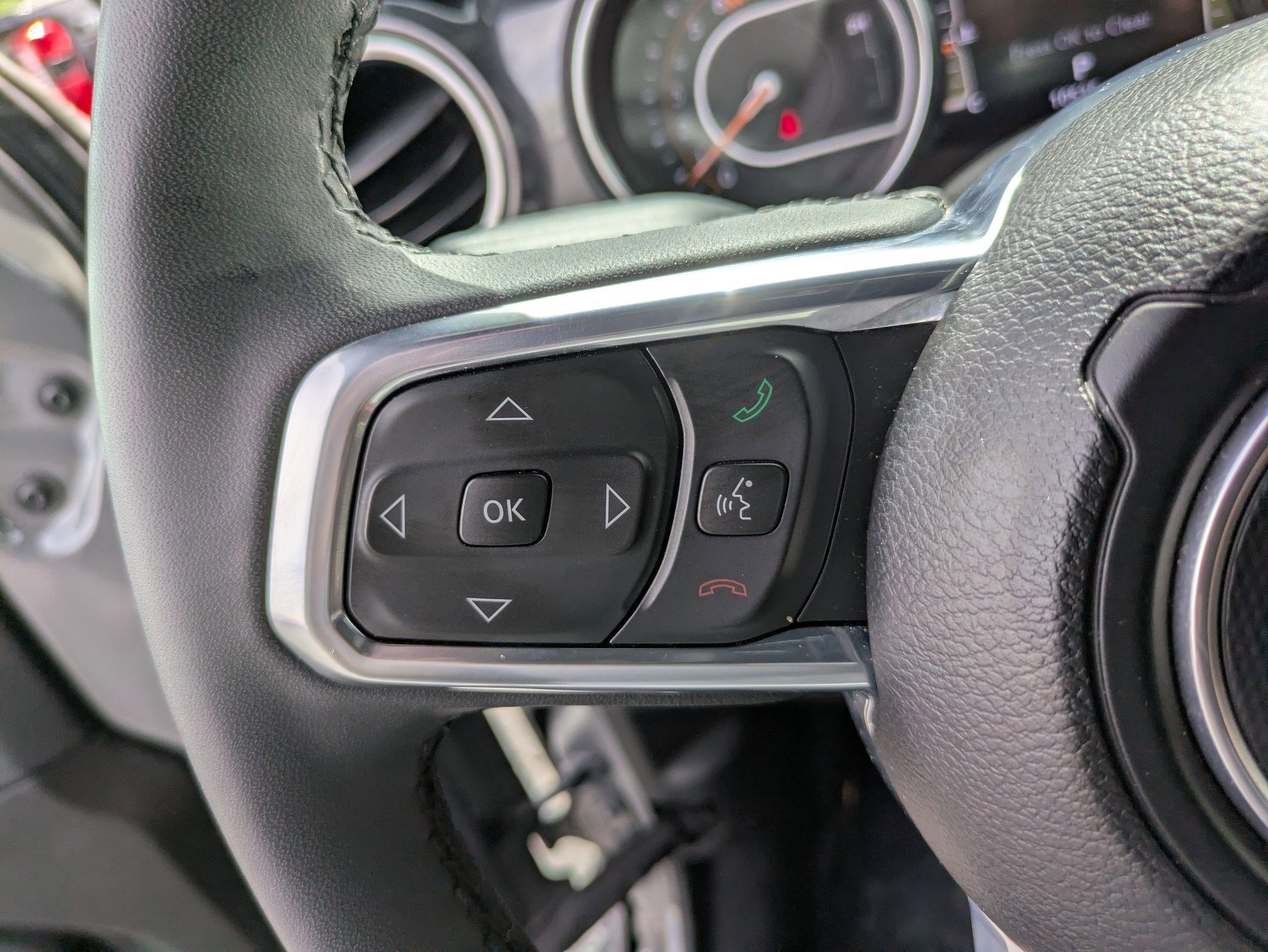 Used 2023 Jeep Wrangler Unlimited Sahara AWD/4WD image 17