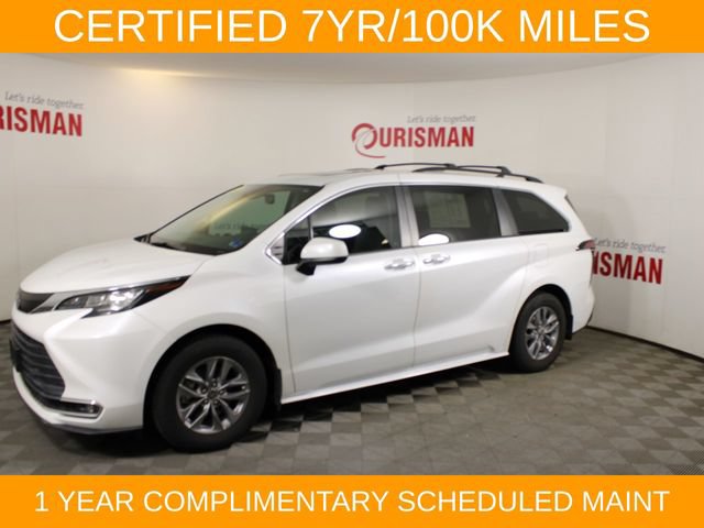 Used 2022 Toyota Sienna XLE FWD image 3