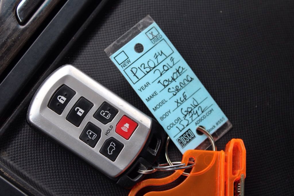 Used 2017 Toyota Sienna XLE Premium image 38