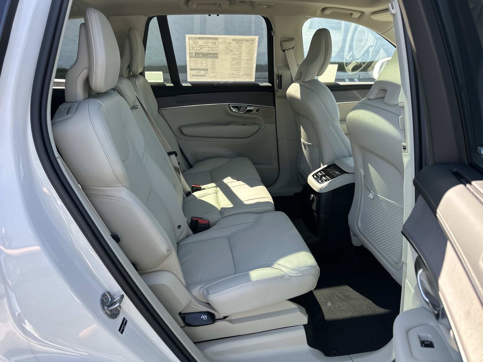New 2026 Volvo XC90 T8 Ultra w/ Protection Package Premier AWD/4WD image 20