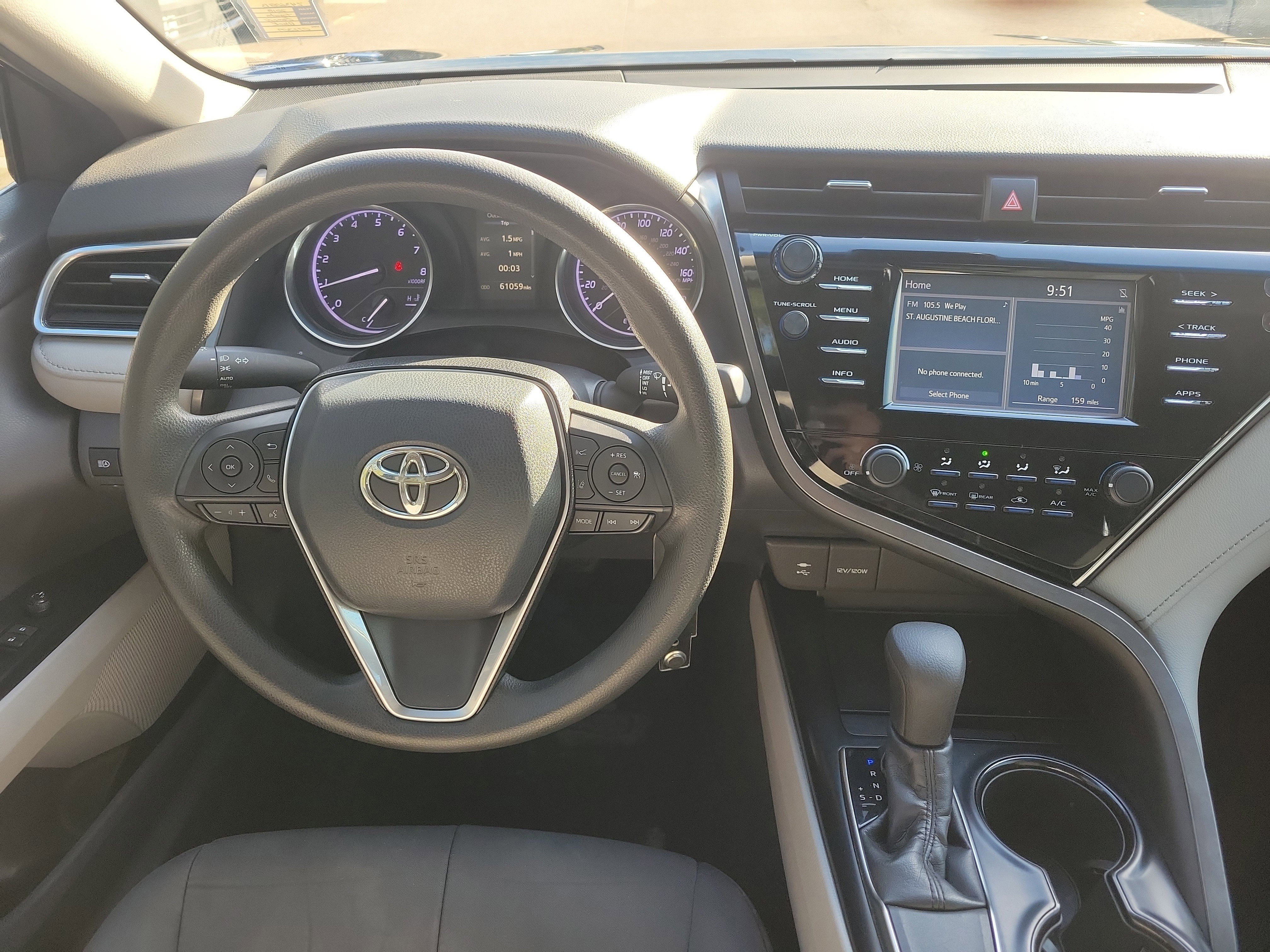 Used 2018 Toyota Camry LE image 16