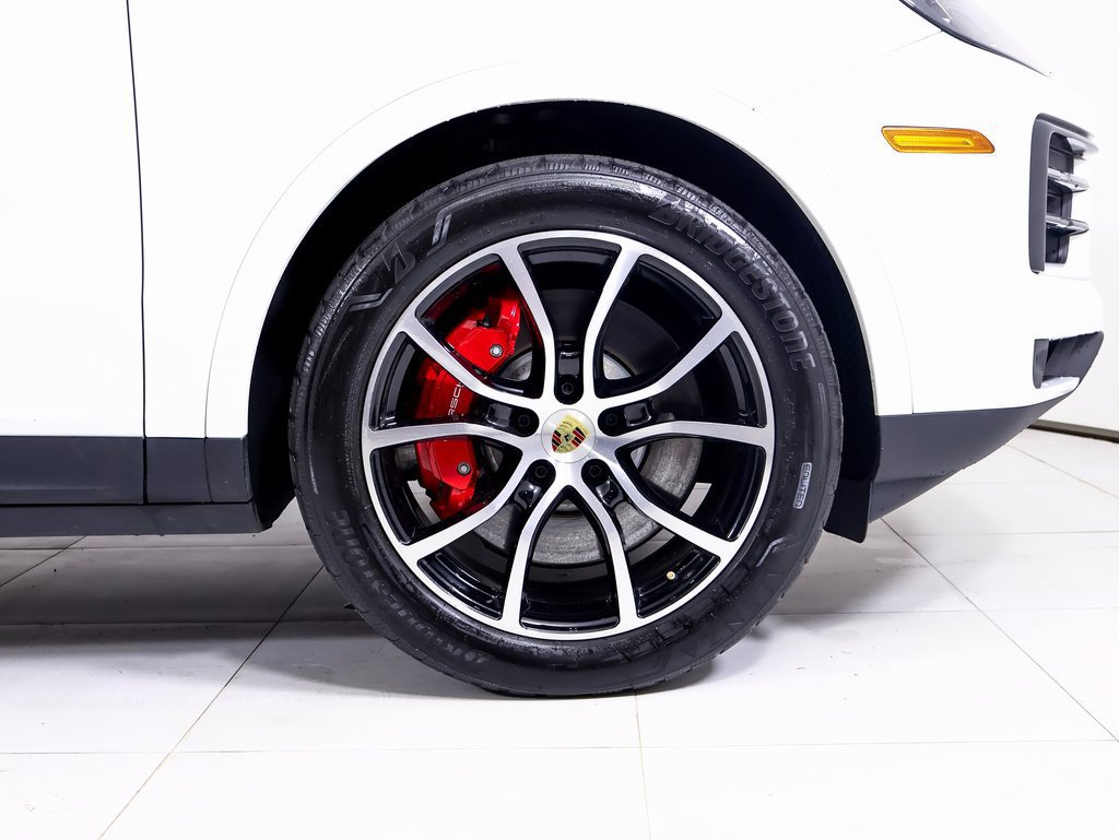 Certified 2024 Porsche Cayenne S AWD/4WD image 21