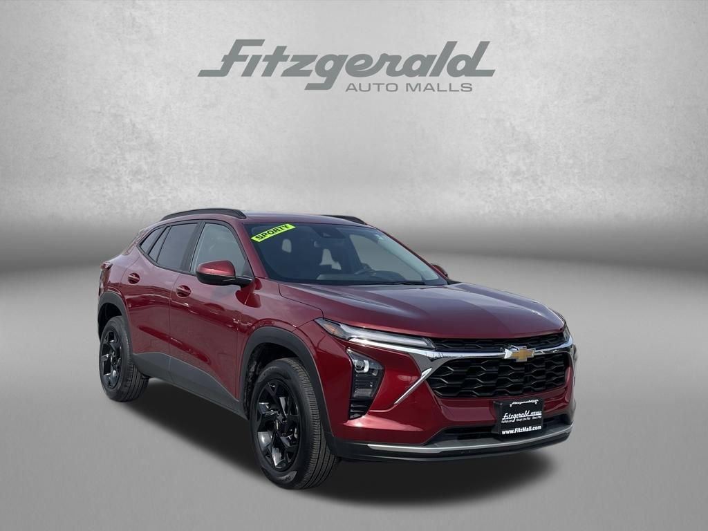 Used 2025 Chevrolet Trax LT