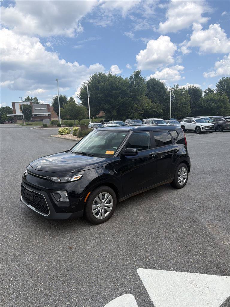 Used 2021 Kia Soul LX FWD image 1