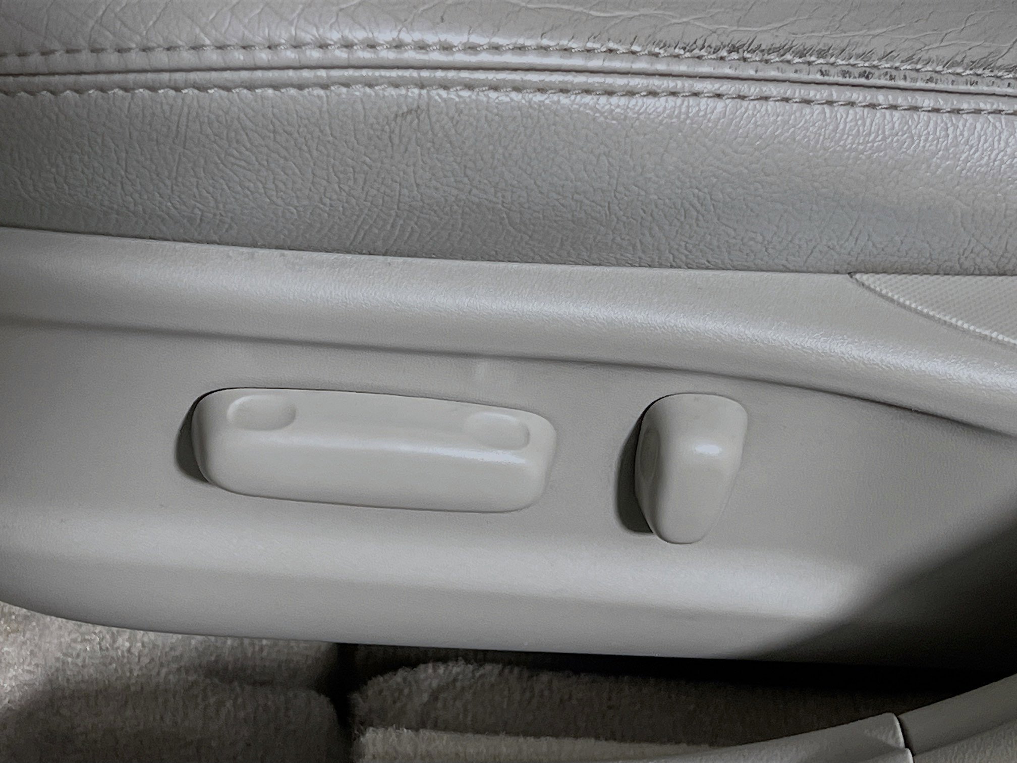 Used 2009 Toyota Camry LE image 16