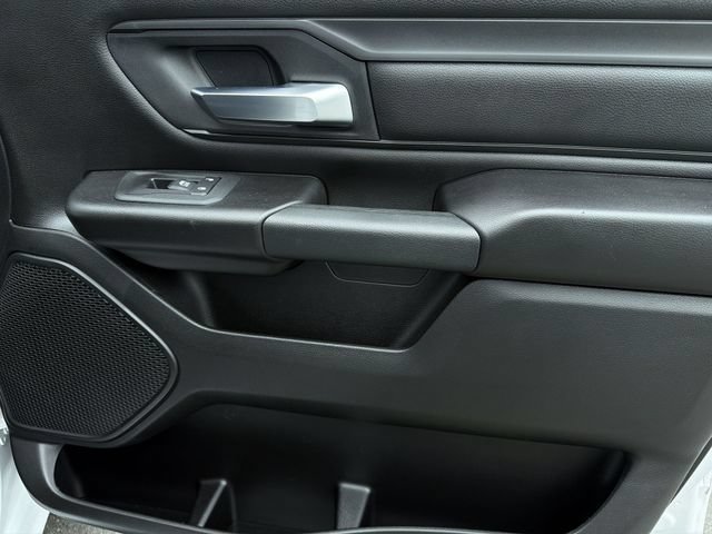 Used 2025 RAM 1500 Warlock AWD/4WD image 35