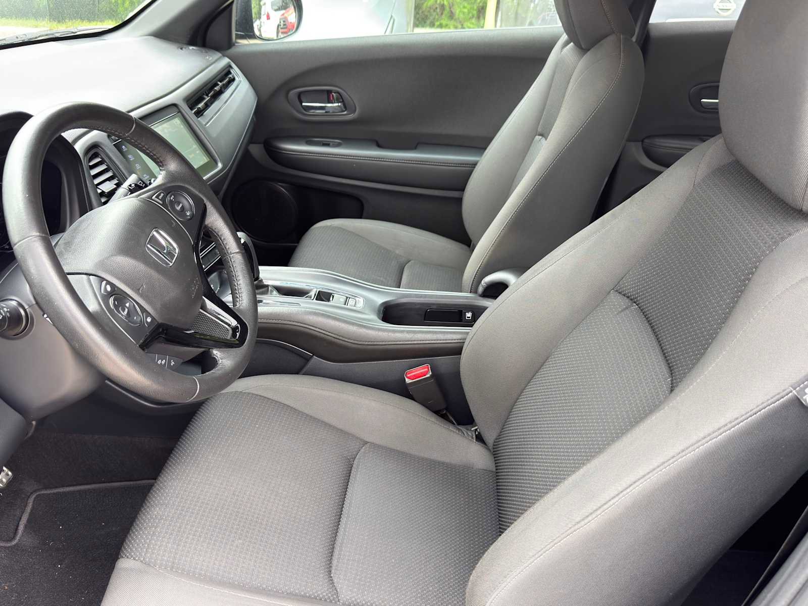Used 2022 Honda HR-V Sport image 9
