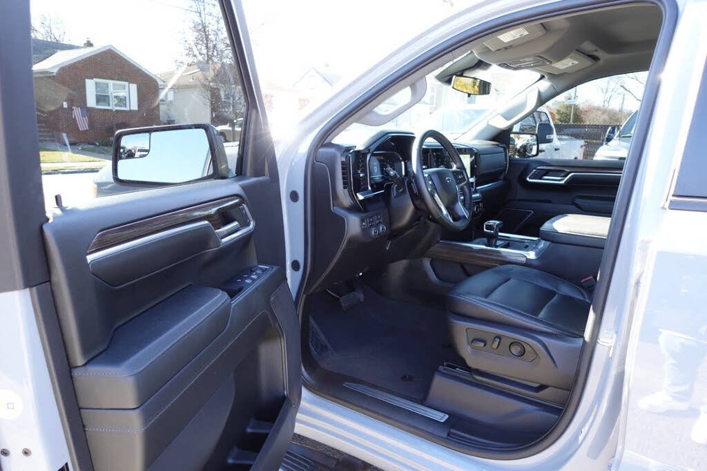 Used 2024 Chevrolet Silverado 1500 RST w/ Protection Package AWD/4WD image 12
