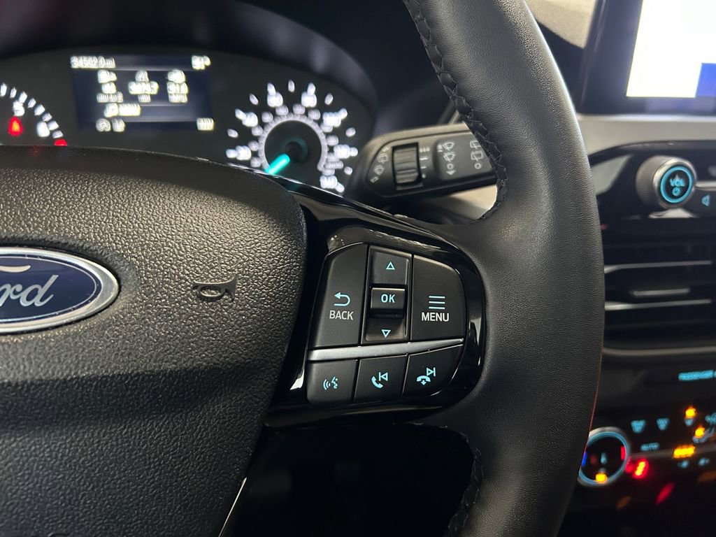 Used 2022 Ford Escape SEL image 18