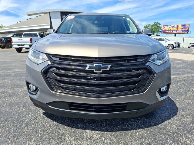 Used 2018 Chevrolet Traverse LT w/ LPO, Black Accent Package AWD/4WD image 2