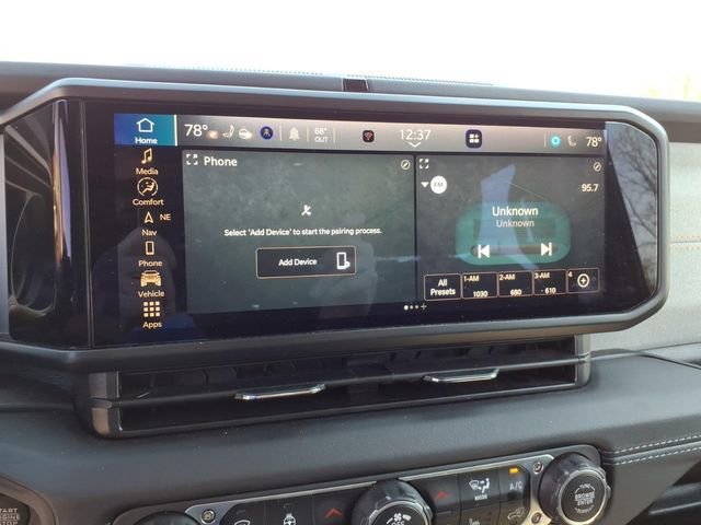 Used 2025 Jeep Wrangler Sahara 4xe image 27