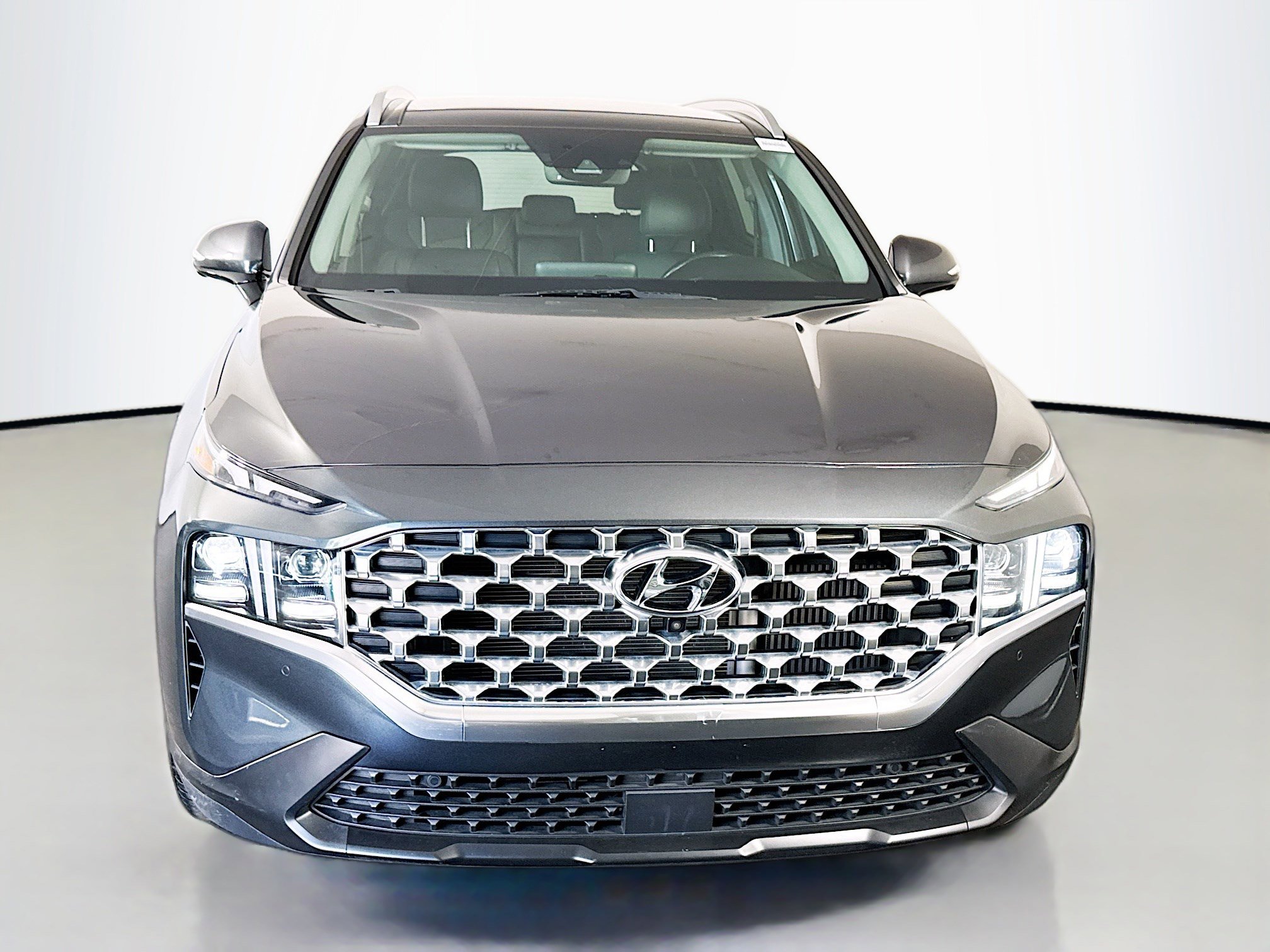 Used 2022 Hyundai Santa Fe Limited FWD image 2