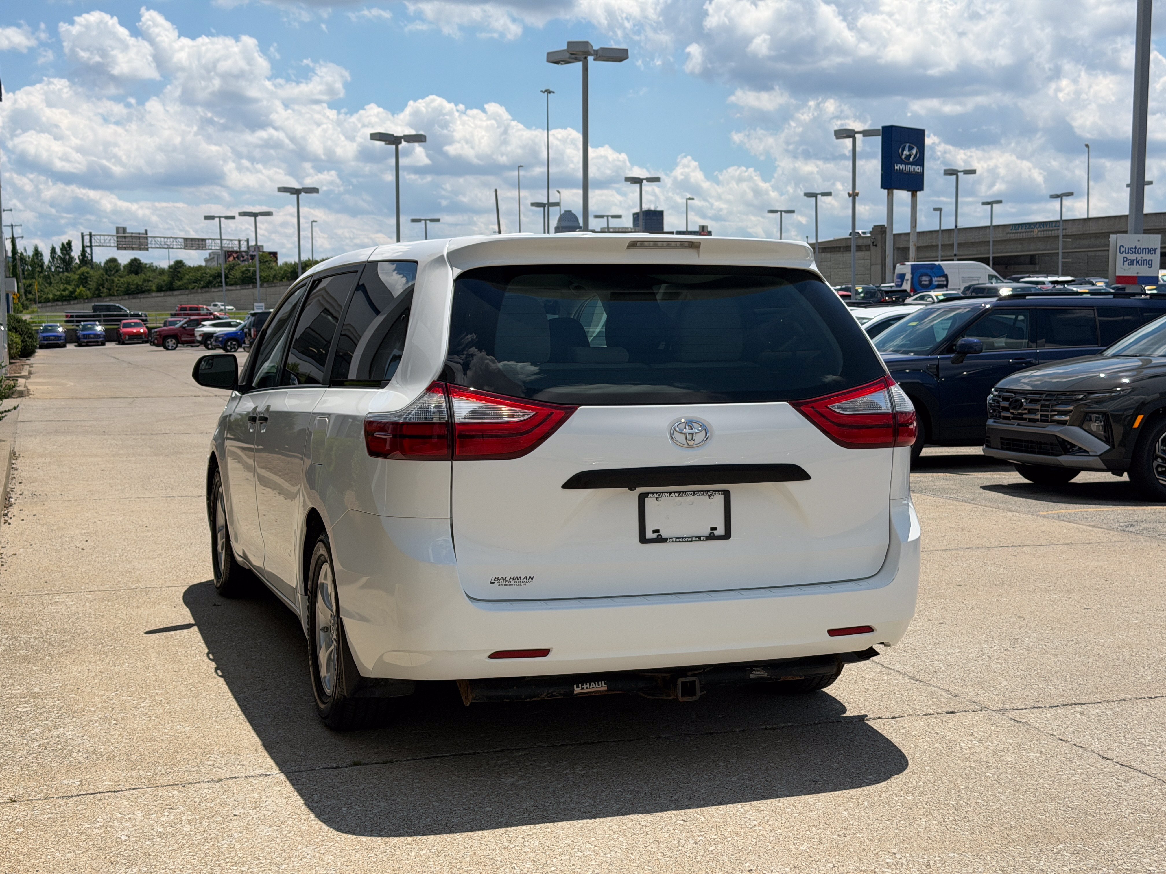 Used 2017 Toyota Sienna L FWD image 7
