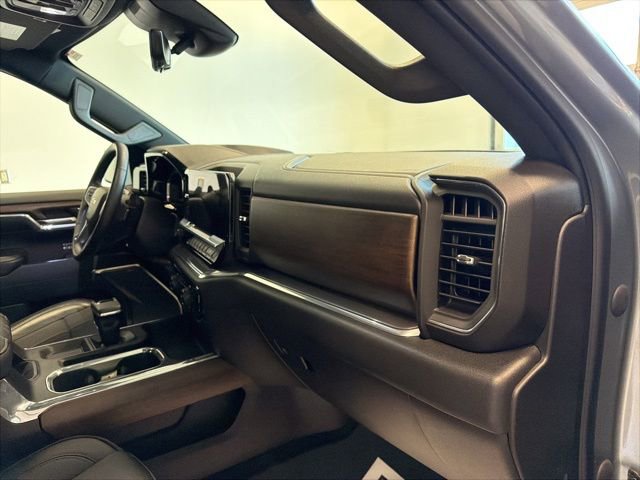 Used 2023 Chevrolet Silverado 1500 High Country w/ High Country Premium Package image 39