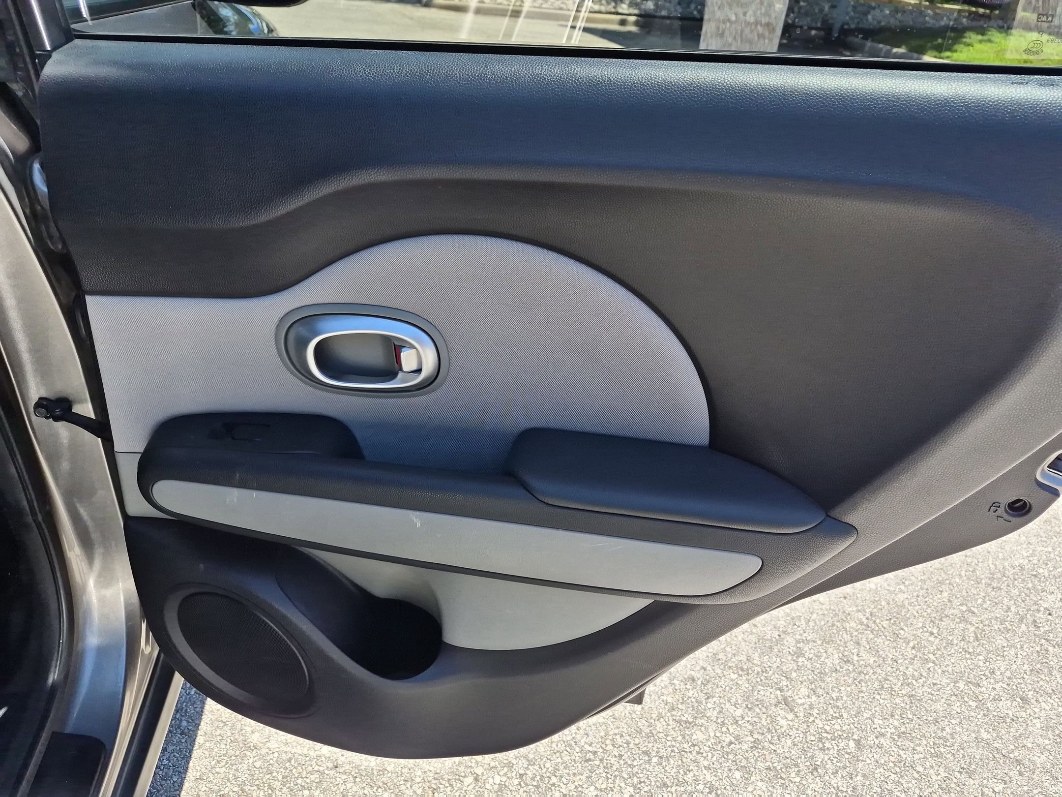 Used 2016 Kia Soul + FWD image 26