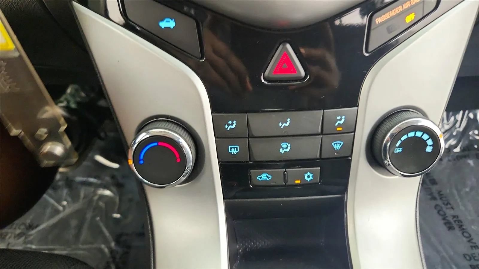 Used 2015 Chevrolet Cruze LT FWD image 16