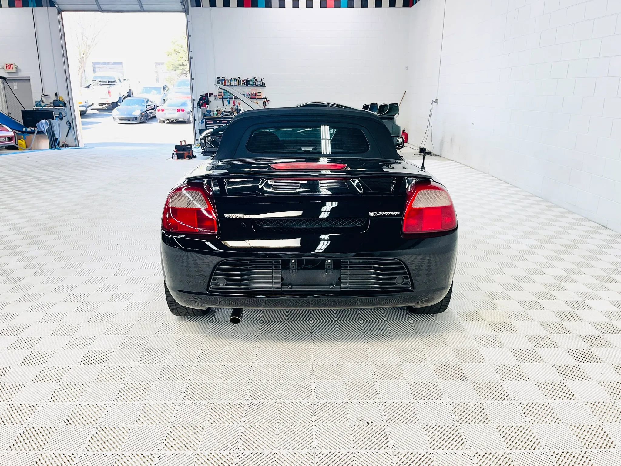 Used 2002 Toyota MR2 RWD image 8