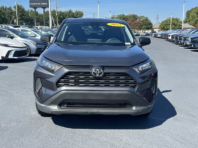 Used 2022 Toyota RAV4 LE FWD image 2