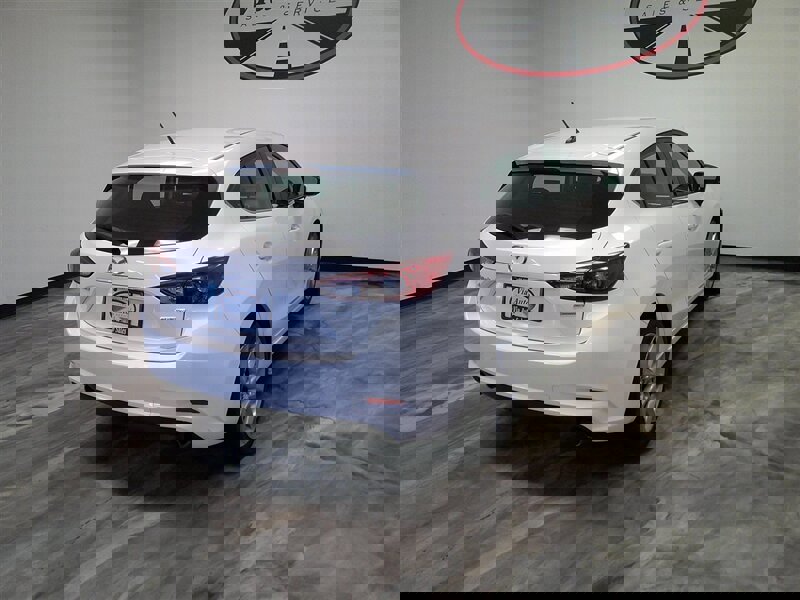 Used 2017 MAZDA MAZDA3 Touring image 9