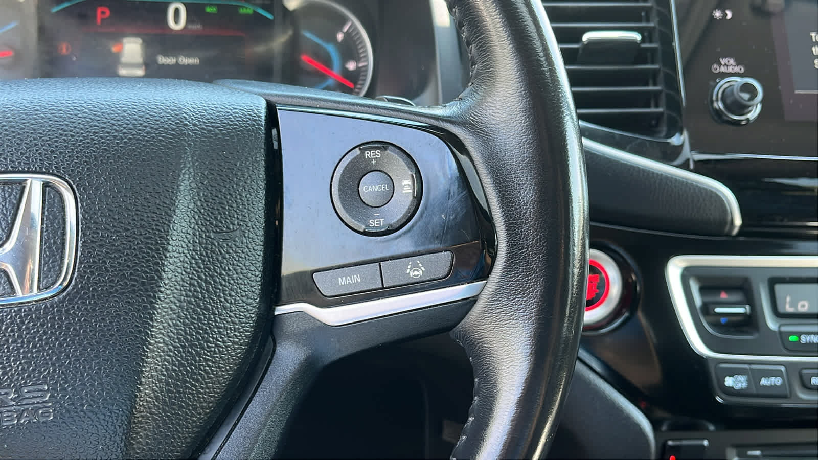 Used 2019 Honda Pilot Touring image 14
