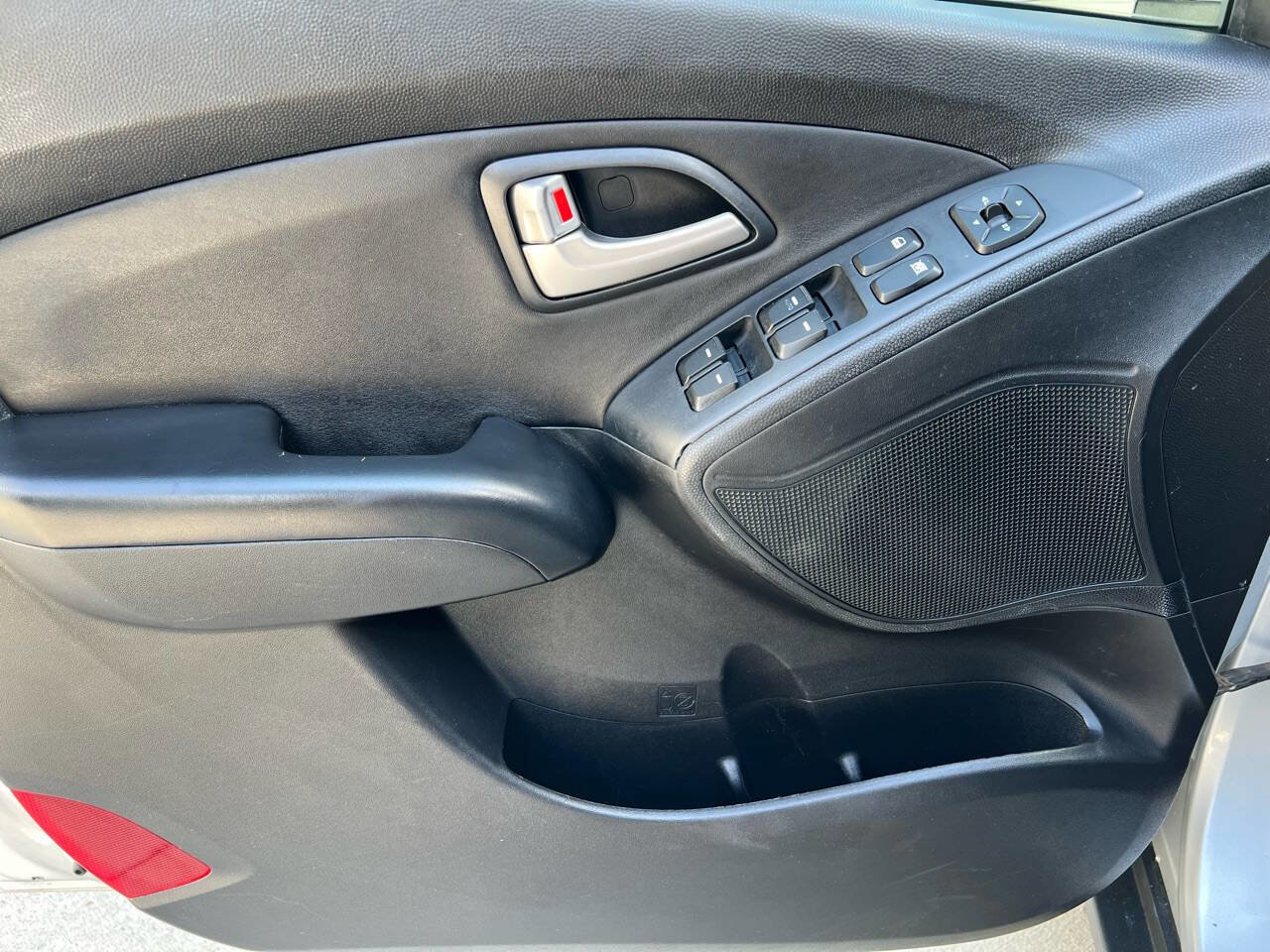 Used 2013 Hyundai Tucson GLS image 22