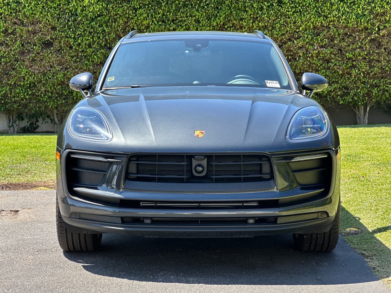 Certified 2025 Porsche Macan AWD/4WD image 11
