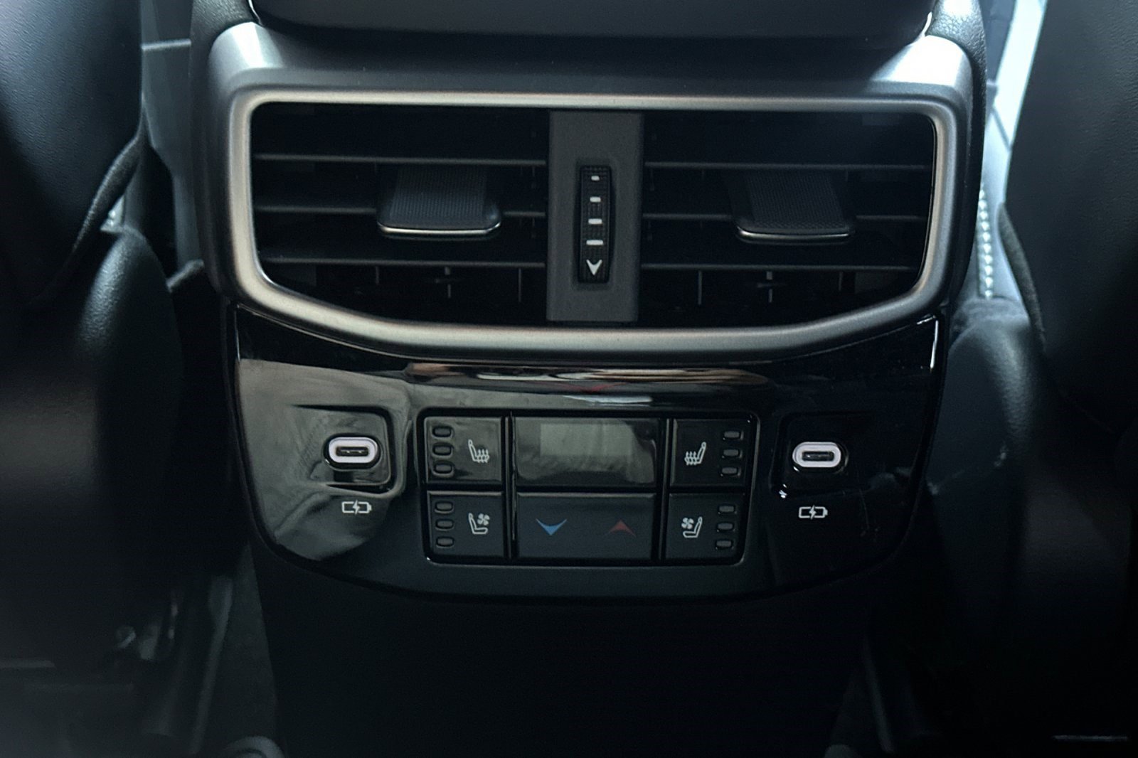 Certified 2024 Lexus RX 450h AWD w/ Luxury Package image 16