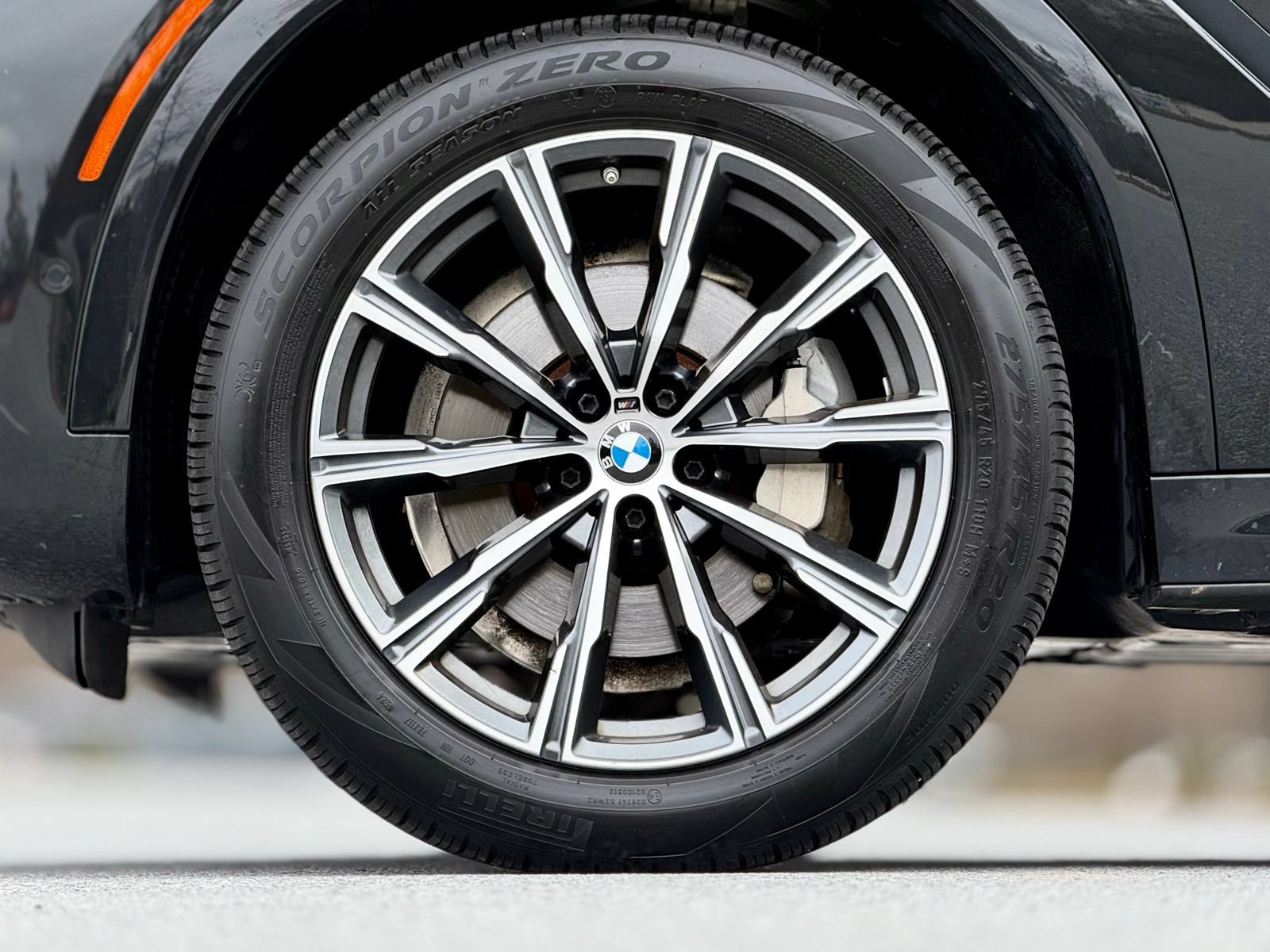Used 2021 BMW X6 xDrive40i AWD/4WD image 17