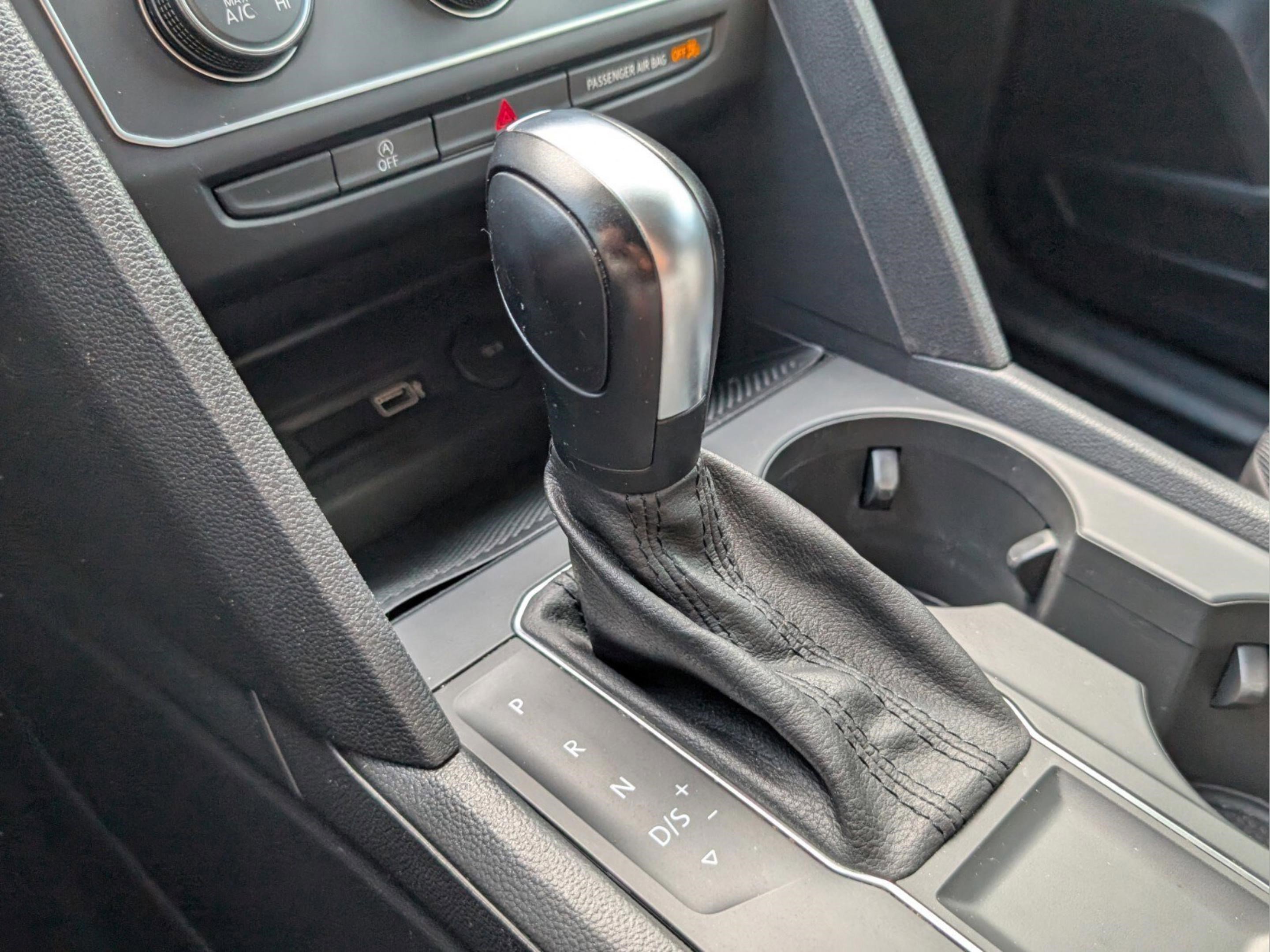 Used 2019 Volkswagen Atlas S FWD image 19