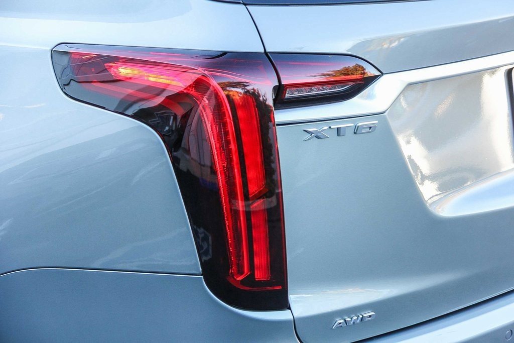 Certified 2023 Cadillac XT6 Premium Luxury image 7