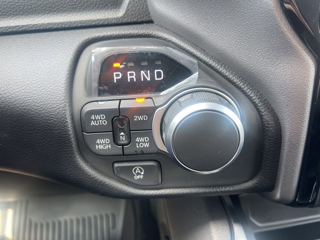 New 2026 RAM 1500 4x4 Crew Cab image 49